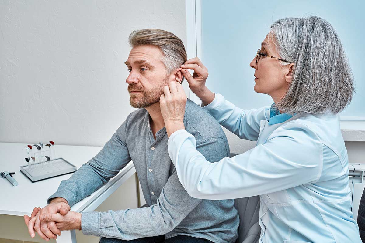 Aides auditives : conseils et précautions pour les assurés